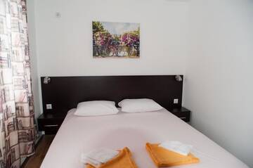 Фото номера Апартаменты с 1 спальней Апарт-отели Villa Maria г. Царево 12