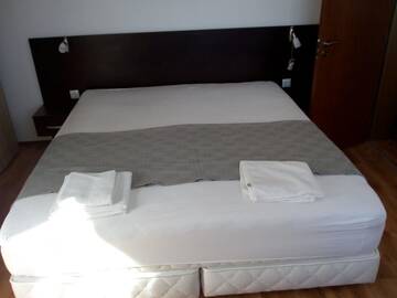 Фото номера Апартаменты с 2 спальнями Апарт-отели Villa Maria г. Царево 3