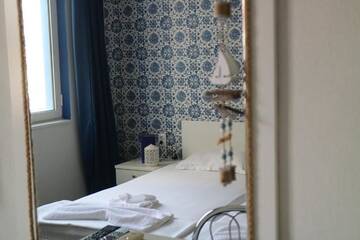 Фото номера Двухместный номер с 1 кроватью Отель Family Hotel Four Seasons Tsarevo г. Царево 16