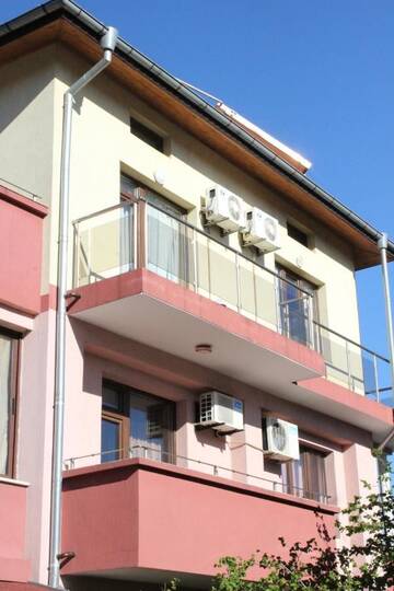 Фото номера Люкс с 2 спальнями и балконом Гостевой дом Guest House Dara г. Царево 4