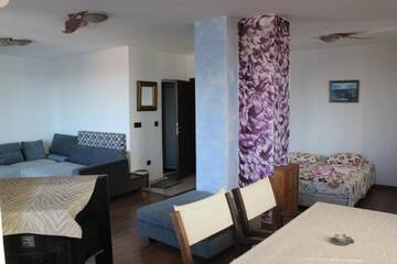 Фото номера Люкс с 2 спальнями и балконом Гостевой дом Guest House Dara г. Царево 5